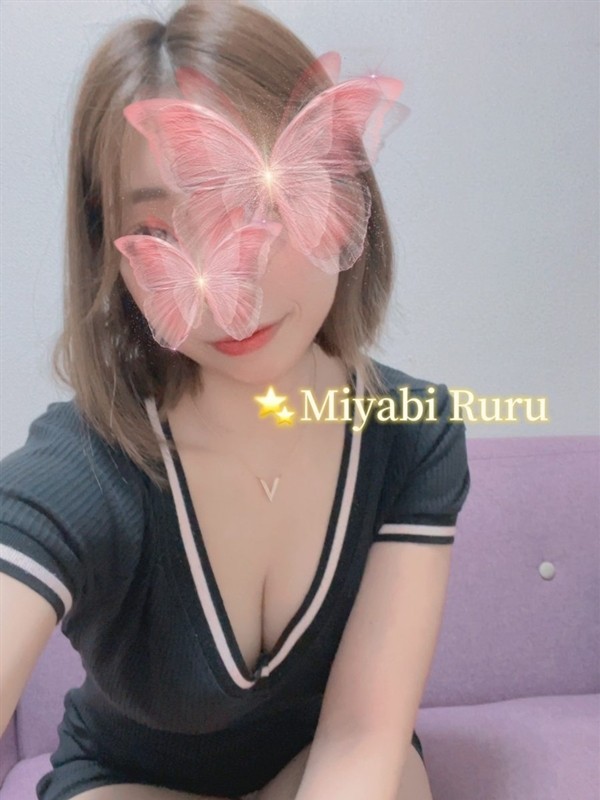 都姫　るる（21）/HUNDRED キタ大阪(京橋・南森町・天満/メンズエステ)