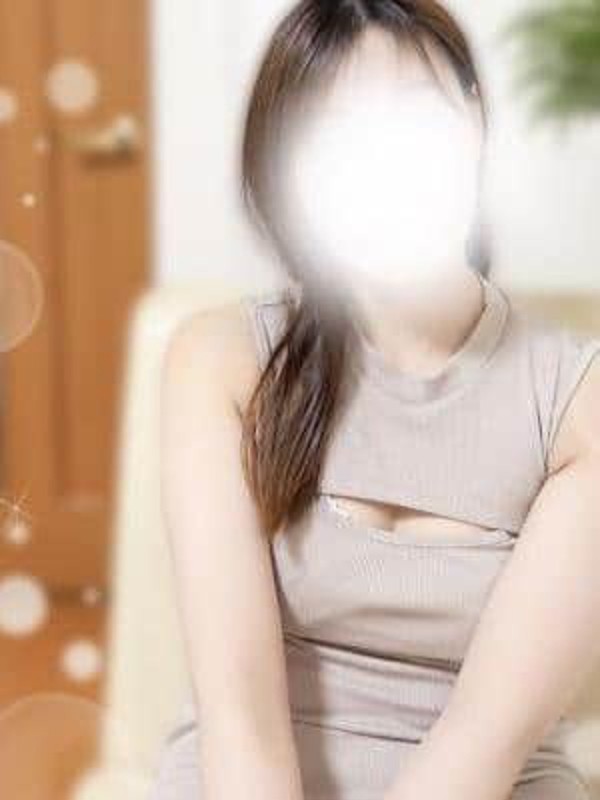 ゆり（24） の画像1枚目/ROUGE～めぐり逢えた奇跡～(福岡市・その他/メンズエステ)