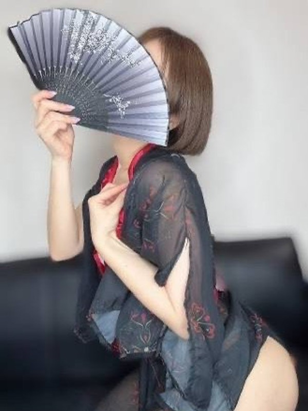 りょうこ（34） の画像1枚目/月詠ーツクヨミ(千種・今池/メンズエステ)