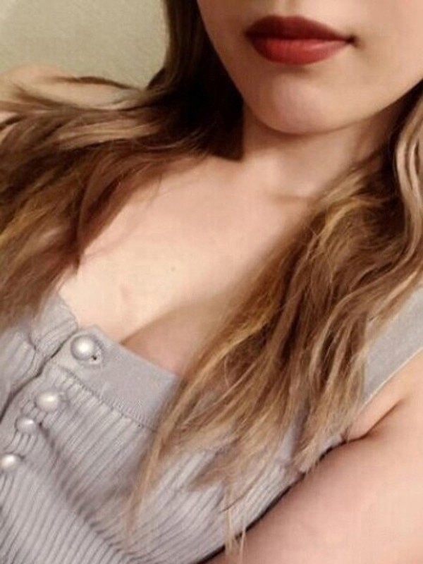 成海　聖奈（21）/HUNDRED キタ大阪(京橋・南森町・天満/メンズエステ)