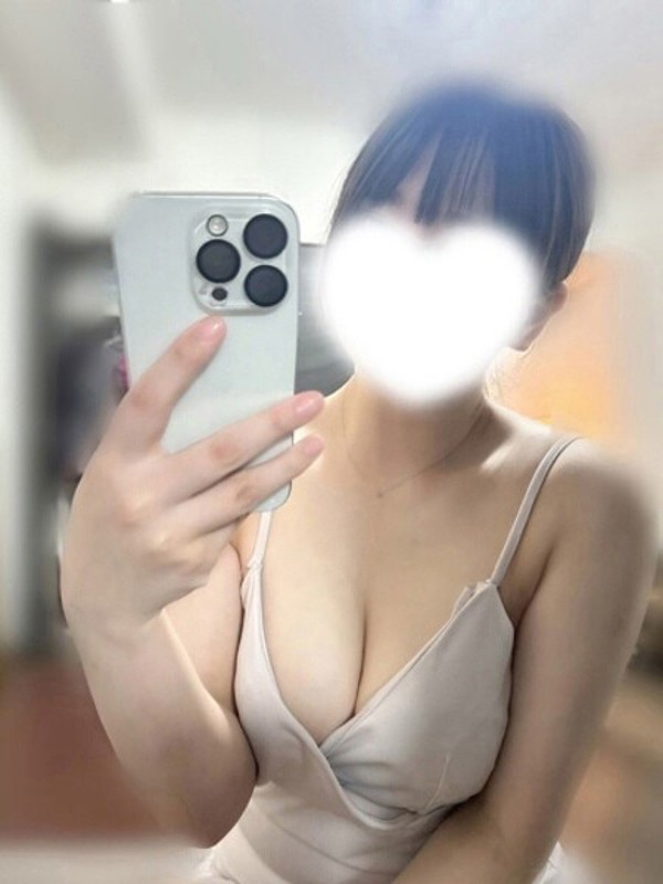 白石　もも（25）/HUNDRED キタ大阪(京橋・南森町・天満/メンズエステ)