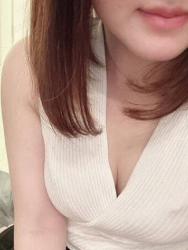 体験入店妃乃　みお（19）/HUNDRED キタ大阪(京橋・南森町・天満/メンズエステ)