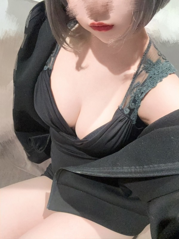 白井　つき（19）/HUNDRED キタ大阪(京橋・南森町・天満/メンズエステ)