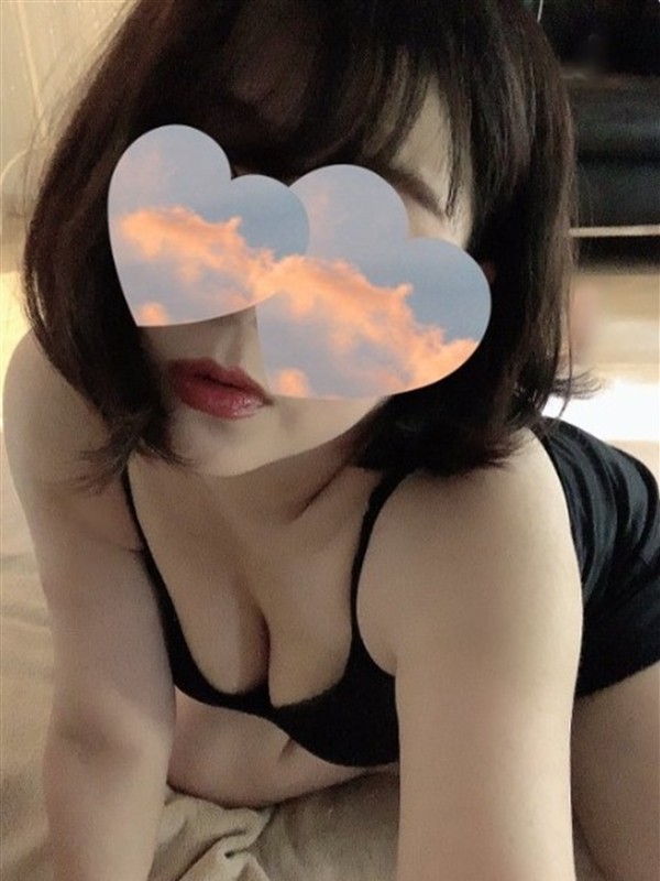 宇佐美　ゆみ（28）/HUNDRED キタ大阪(京橋・南森町・天満/メンズエステ)