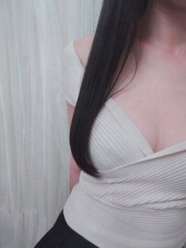 葛城 いおり（25）/HUNDRED キタ大阪(京橋・南森町・天満/メンズエステ)