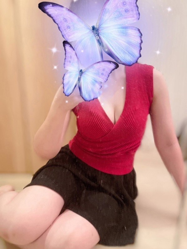 秋野　めい（25）/HUNDRED キタ大阪(京橋・南森町・天満/メンズエステ)